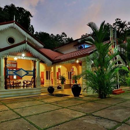 Centauria Hill Resort Ратнапура Екстериор снимка