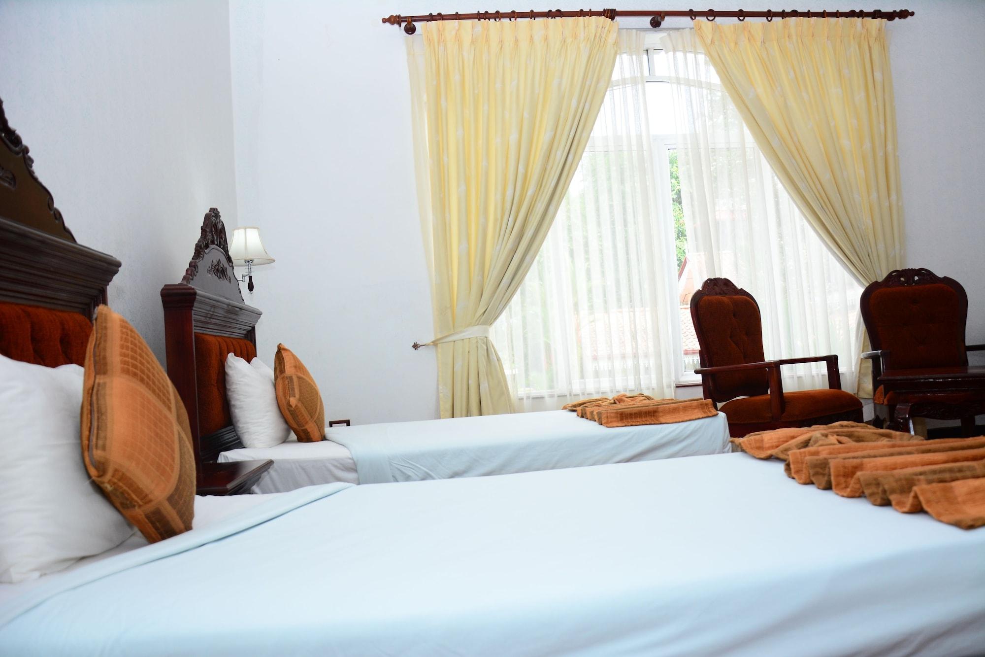 Centauria Hill Resort Ратнапура Екстериор снимка