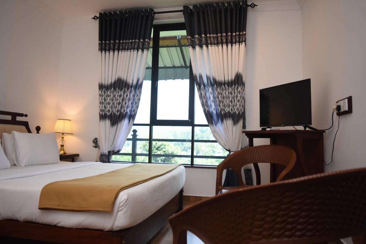 Centauria Hill Resort Ратнапура Екстериор снимка