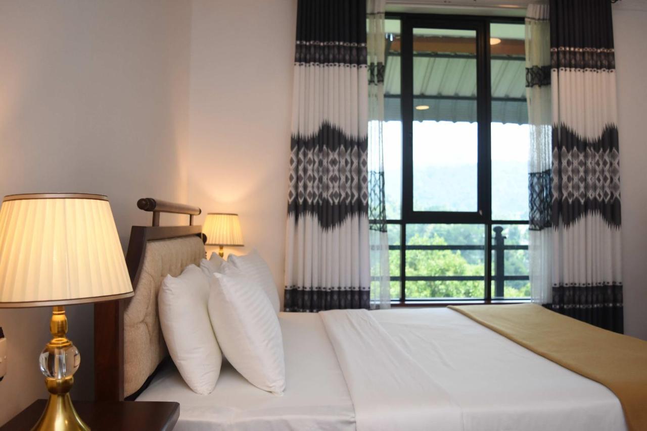Centauria Hill Resort Ратнапура Екстериор снимка